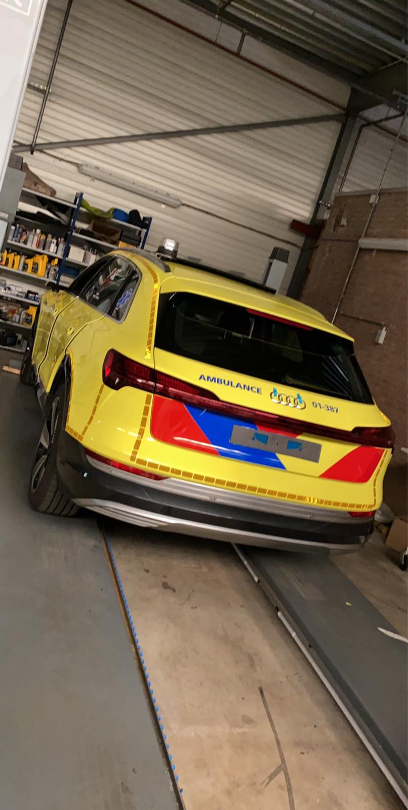 Audi wrap naar ambulance