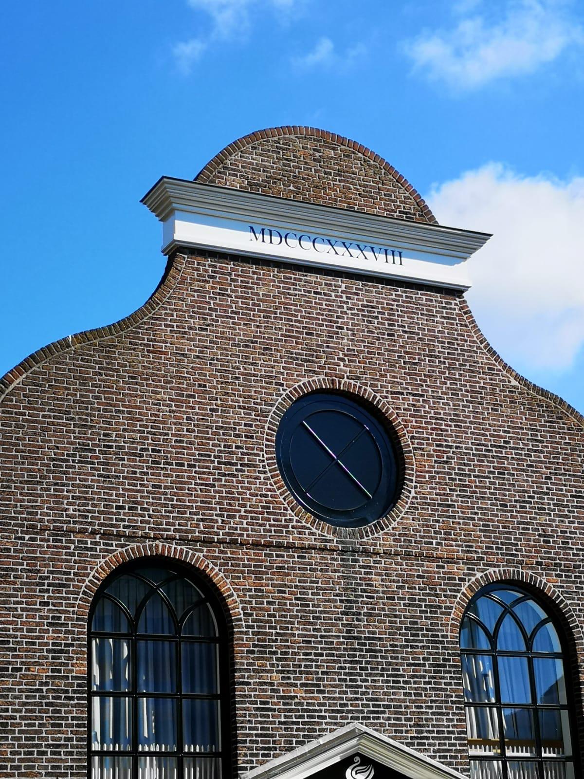 Gevelreclame Romeinse cijfers