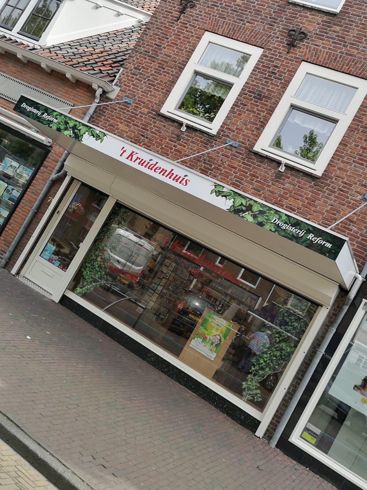 Het Kruidenhuis gevelreclame en raambelettering