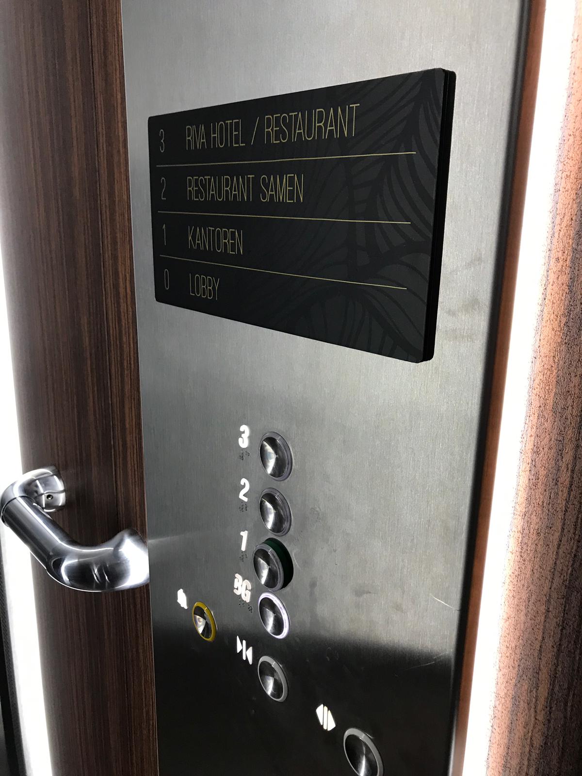 Riva hotel lift