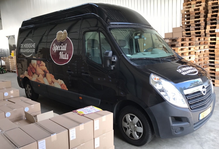 specialnuts bus belettering